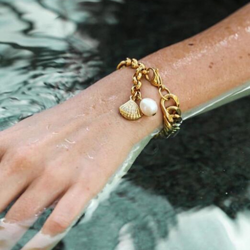 *MAIARA* Gold Shell x Pearl Design Chain Bracelet